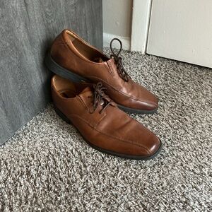 Clarks Rich Brown Leather Derby Shoes